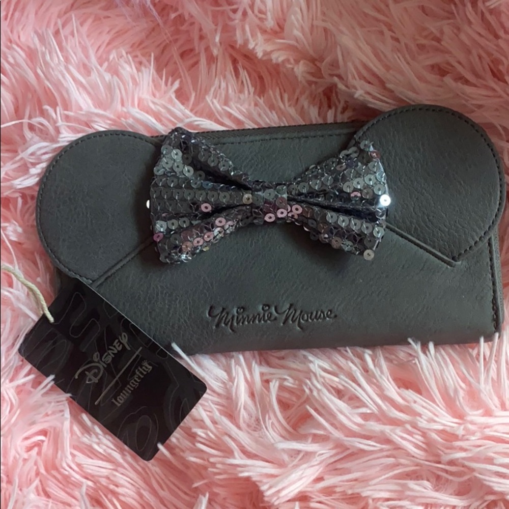 Minnie Mouse Loungefly wallet